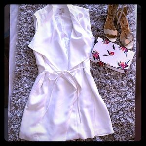 White Sleeveless Open Front Duster Vest XS